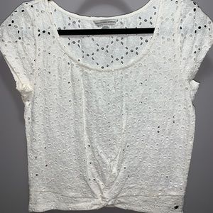 American Eagle - Lace eyelet top